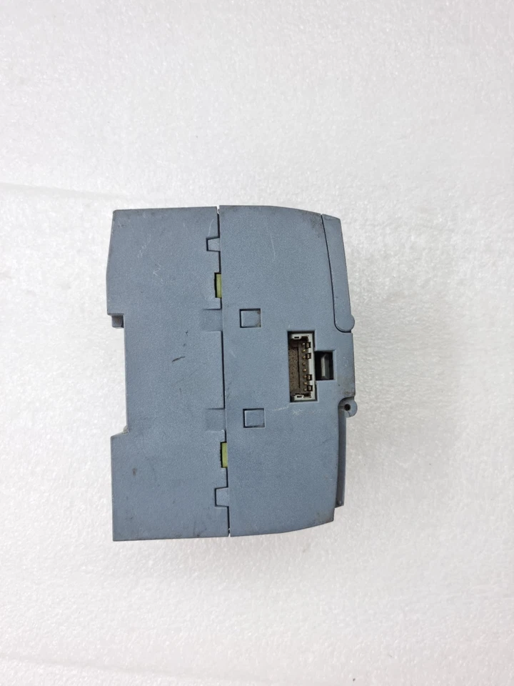 USED SIEMENS SIMATIC S7-1200 SM 1221 DC 6ES7 221-1BH32-0XB0 DIGITAL INPUT MODULE